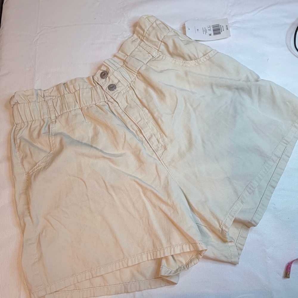 Wonderly High Waist Light Cream Shorts - Picture 2 of 7